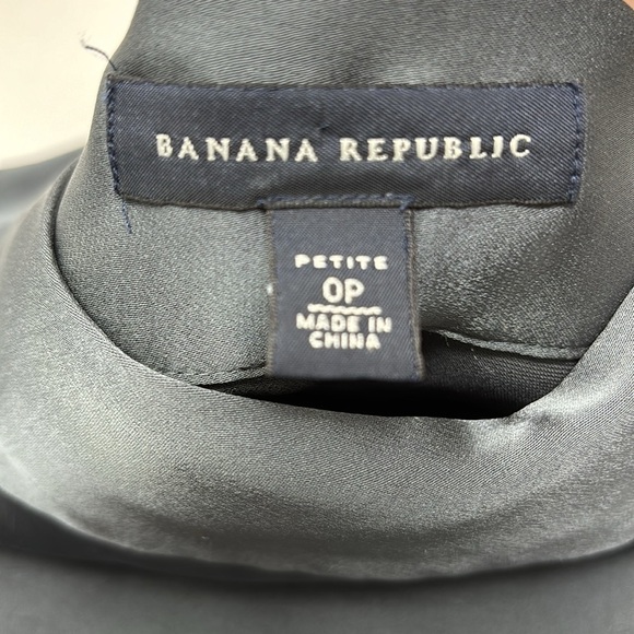 Banana Republic Petite gray mini skirt with ruffles RN54023, Size 0 Petite - Picture 4 of 6